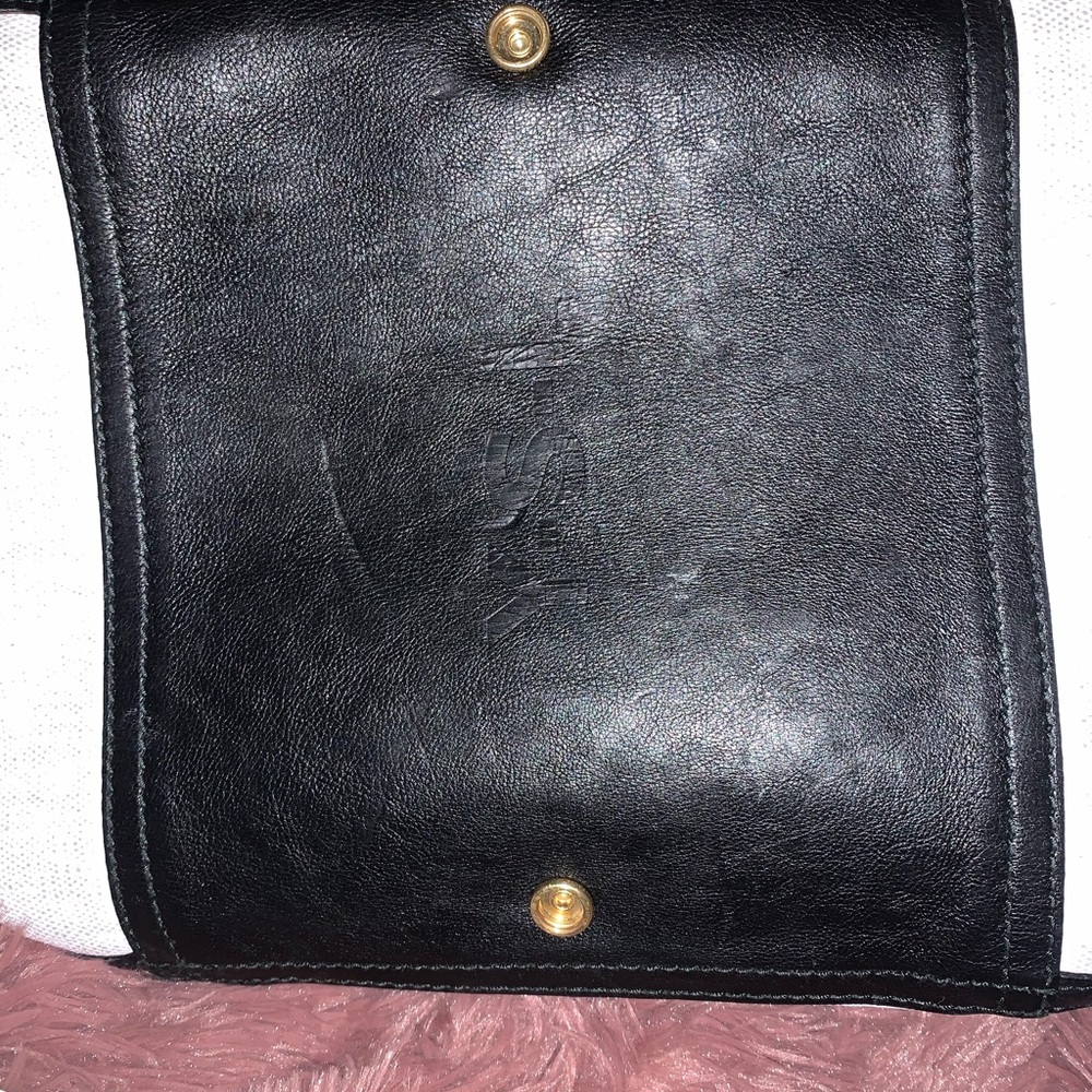 Yves Saint Laurent Downtown Tote - Picture 4 of 8